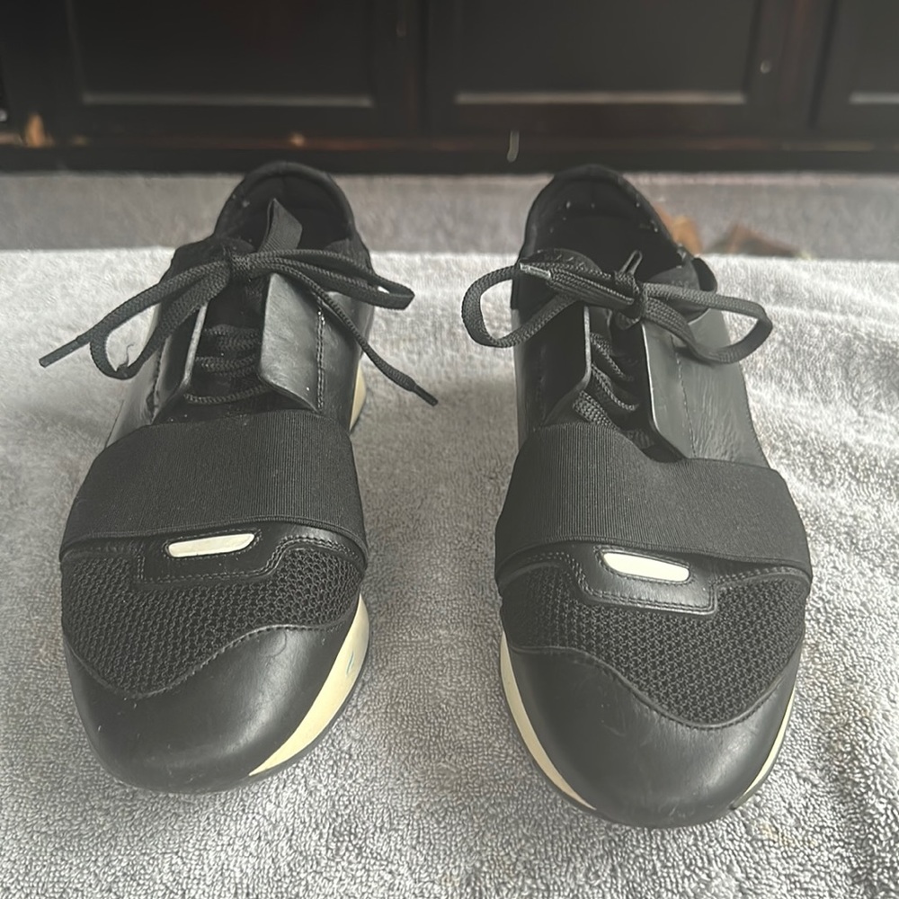 Balenciaga women shoes gently used!